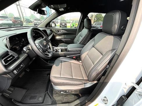 Used 2026 Chevrolet Traverse LT w/ LPO, Floor Liner Package AWD/4WD image 4