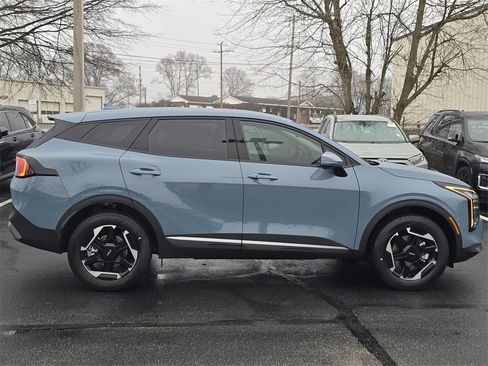 New 2026 Kia Sportage S image 2