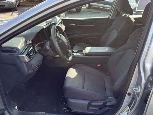 Used 2025 Toyota Camry LE FWD image 10