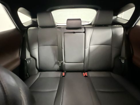 Used 2022 Toyota Venza XLE AWD/4WD image 33