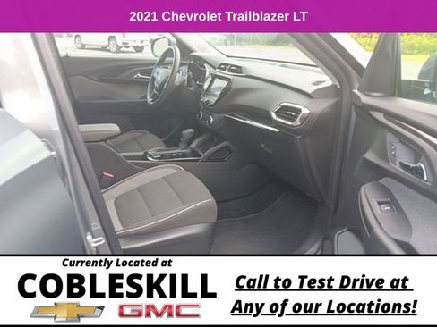 Used 2021 Chevrolet TrailBlazer LT w/ Convenience Package AWD/4WD image 13