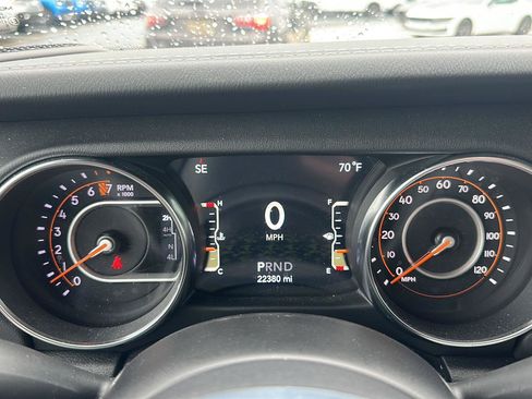 Used 2021 Jeep Wrangler Unlimited Sahara AWD/4WD image 16