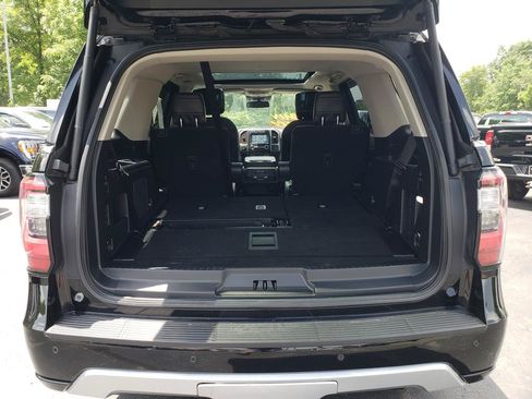Used 2018 Ford Expedition Platinum AWD/4WD image 7