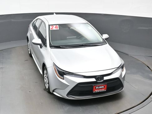 Used 2024 Toyota Corolla LE FWD image 32