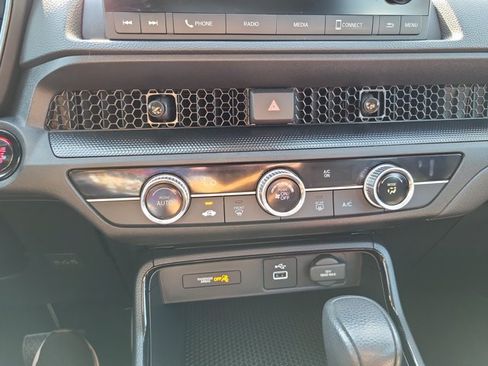 Used 2023 Honda CR-V LX image 33