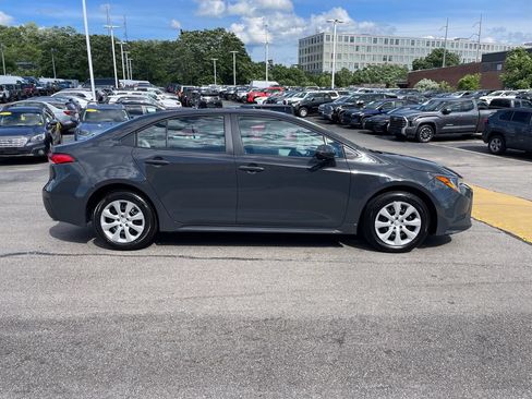 Used 2026 Toyota Corolla LE FWD image 7