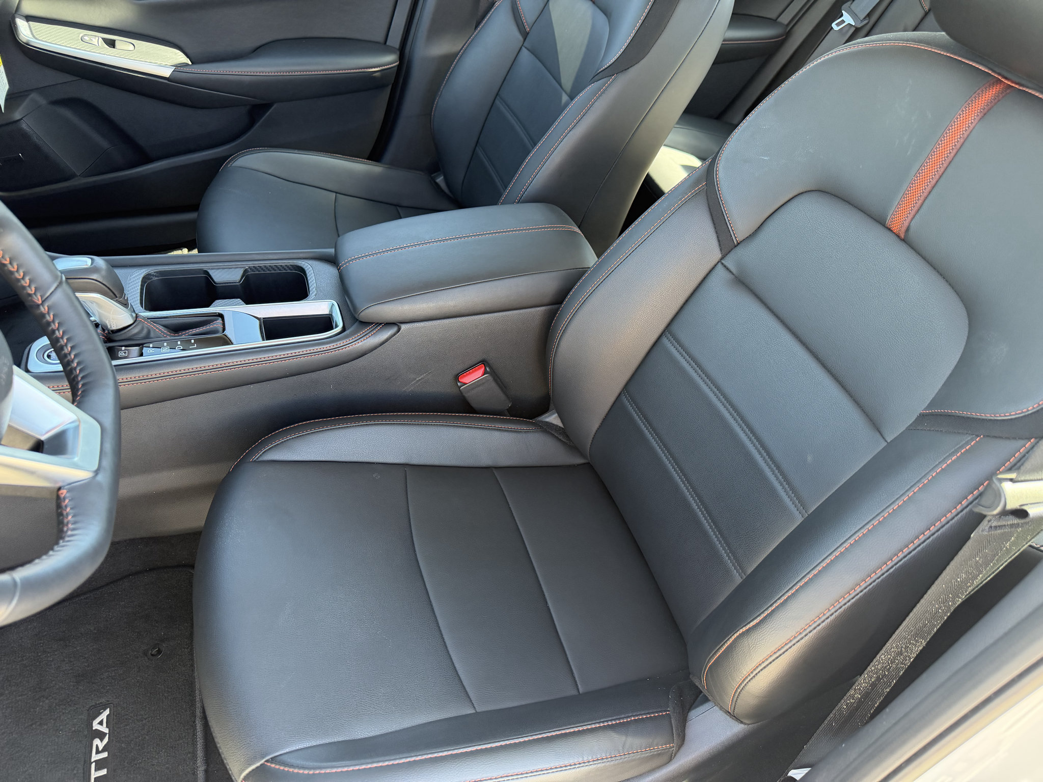 Used 2025 Nissan Sentra SR w/ SR Premium Package FWD image 18