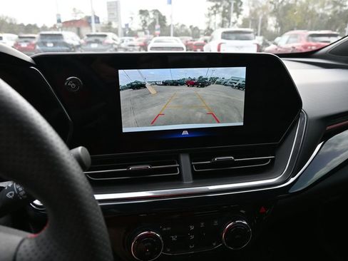 Used 2025 Chevrolet Trax RS w/ Driver Confidence Package image 11