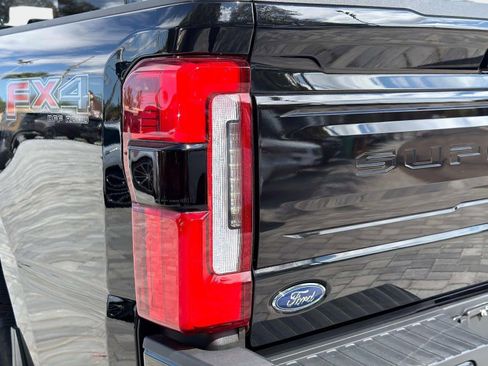 Used 2026 Ford F250 Platinum w/ FX4 Off-Road Package AWD/4WD image 16