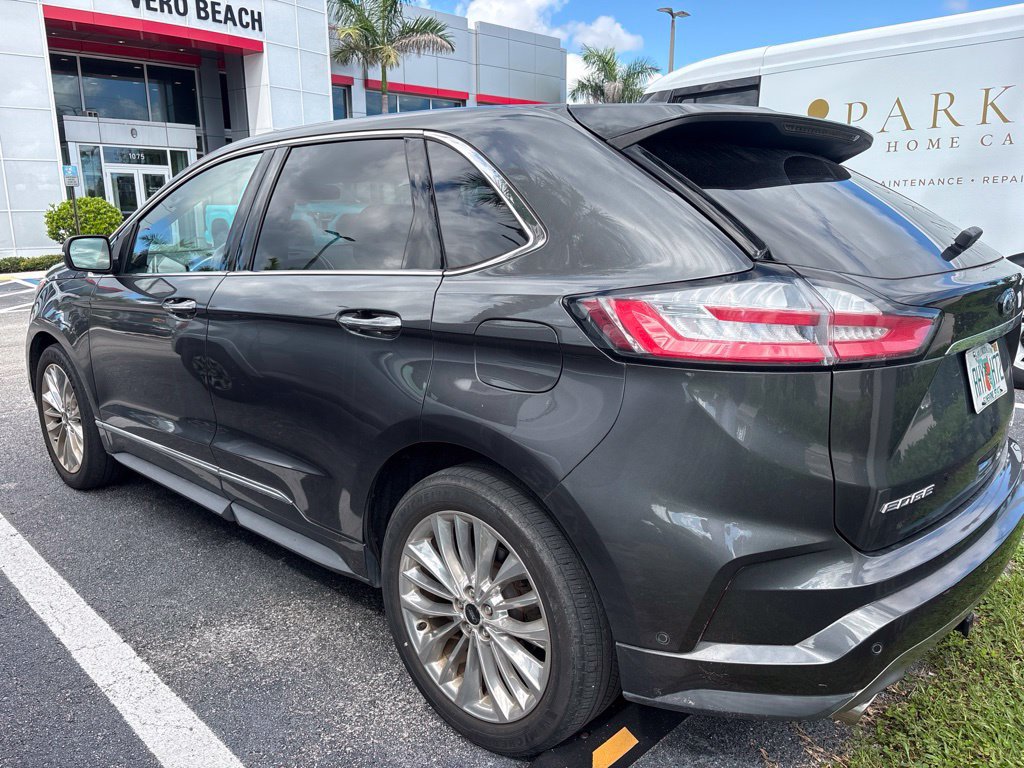 Used 2020 Ford Edge Titanium w/ Equipment Group 301A FWD image 4