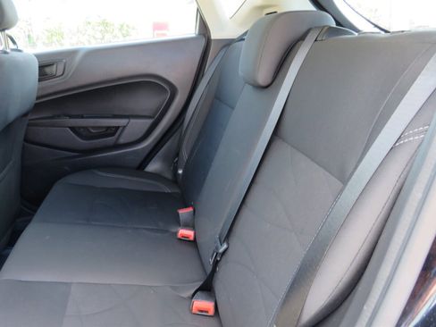 Used 2017 Ford Fiesta SE image 16