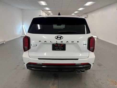 Used 2024 Hyundai Palisade Calligraphy image 7