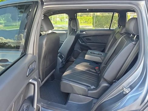 Used 2023 Volkswagen Tiguan SE R-Line FWD image 7