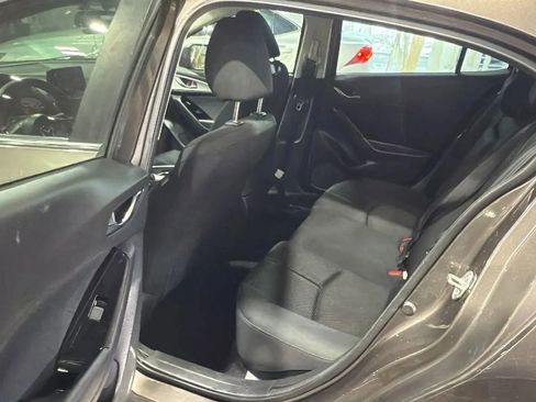 Used 2017 MAZDA MAZDA3 Sport w/ Preferred Equipment Package image 27