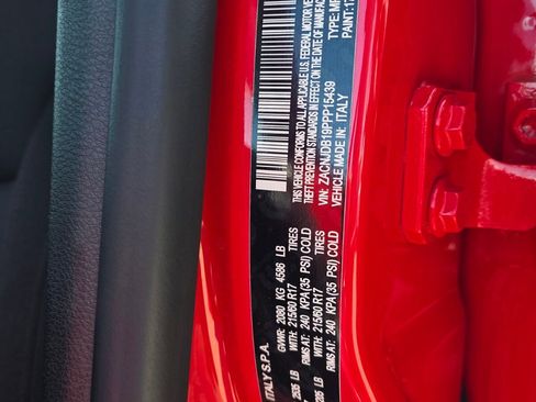 Used 2023 Jeep Renegade Latitude AWD/4WD image 31