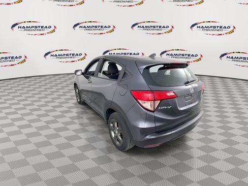 Used 2016 Honda HR-V LX image 6