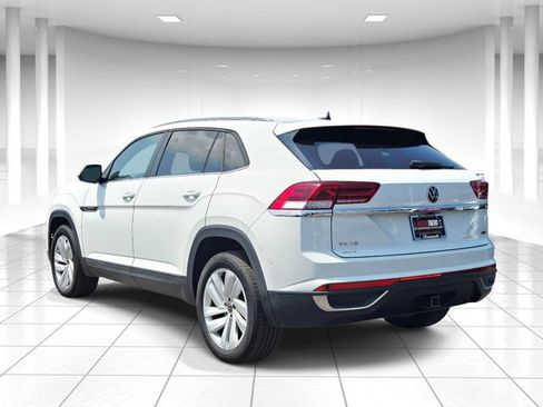 Used 2020 Volkswagen Atlas Cross Sport SE w/ Towing Package AWD/4WD image 3