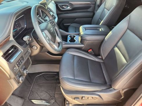 Used 2023 Chevrolet Tahoe Z71 w/ Luxury Package AWD/4WD image 13