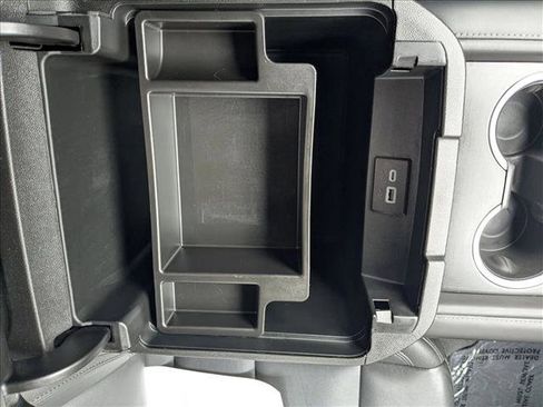 Used 2023 Chevrolet Tahoe Z71 image 18