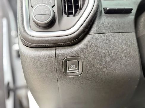 Used 2020 Chevrolet Silverado 2500 LTZ w/ LTZ Plus Package image 31