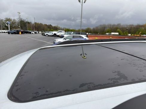 Certified 2025 Ford Expedition Active image 5