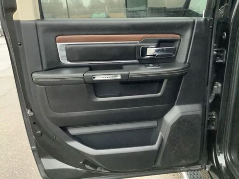 Used 2017 RAM 2500 Laramie w/ Convenience Group image 38