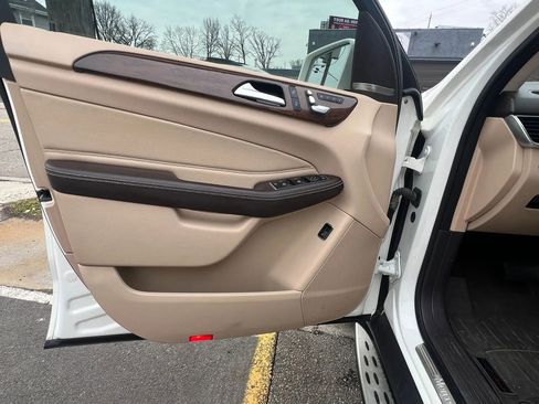 Used 2016 Mercedes-Benz GLE 350 4MATIC image 24