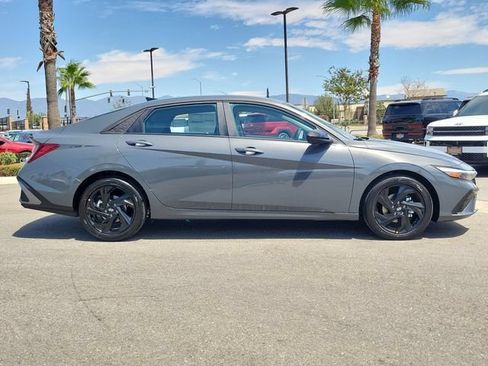 New 2026 Hyundai Elantra SEL Sport FWD image 31