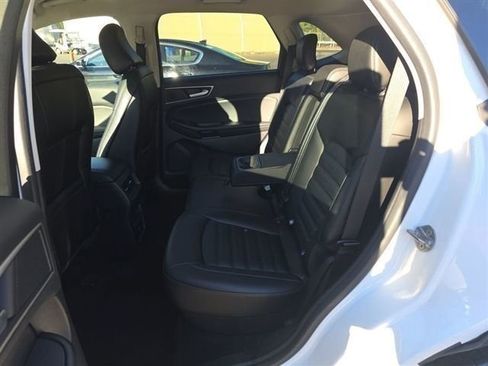 Used 2021 Ford Edge SEL AWD/4WD image 4