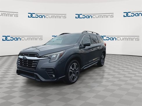 Used 2023 Subaru Ascent Limited image 4