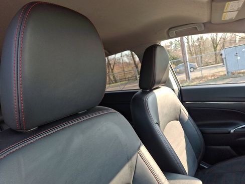 Used 2024 Mitsubishi Outlander Sport SE image 13