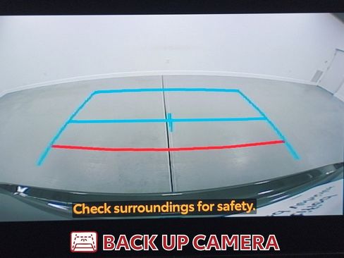 Certified 2023 Toyota Highlander XLE image 22