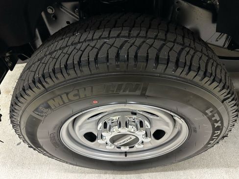 New 2026 Ford F250 XL w/ XL Chrome Package RWD image 6