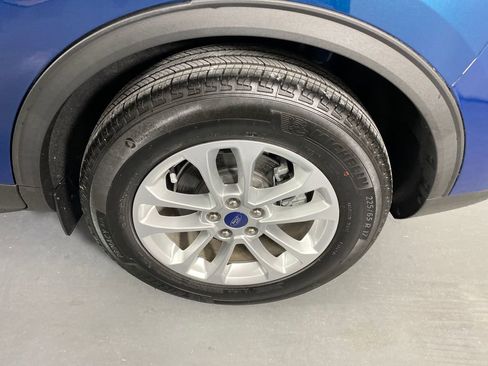 Used 2020 Ford Escape SE image 28