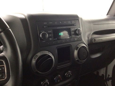 Used 2016 Jeep Wrangler Unlimited Sport w/ Connectivity Group image 12