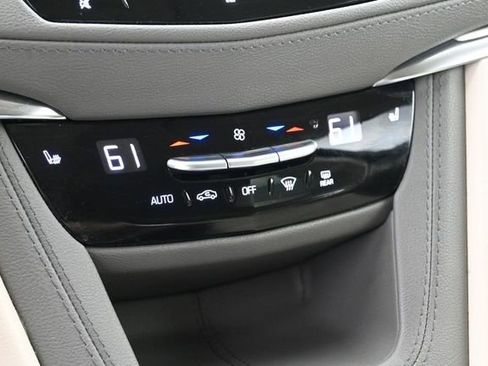 Used 2021 Cadillac XT5 Premium Luxury w/ LPO, Floor Liner Package AWD/4WD image 27