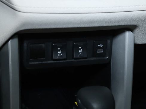 Used 2023 Toyota Corolla Cross XLE AWD/4WD image 27