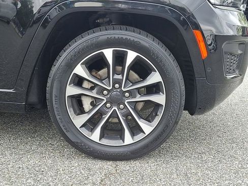Used 2022 Jeep Grand Cherokee Overland w/ Adv Protech Group III AWD/4WD image 8