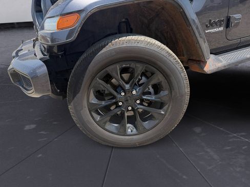 Used 2020 Jeep Wrangler Unlimited Sahara AWD/4WD image 14