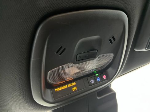 Used 2024 Chevrolet Trax RS FWD image 16