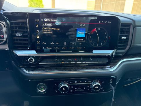 Used 2023 GMC Sierra 1500 Elevation w/ X31 Off-Road Package AWD/4WD image 13