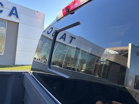 Used 2022 Ford F350 Lariat w/ Lariat Ultimate Package image 14