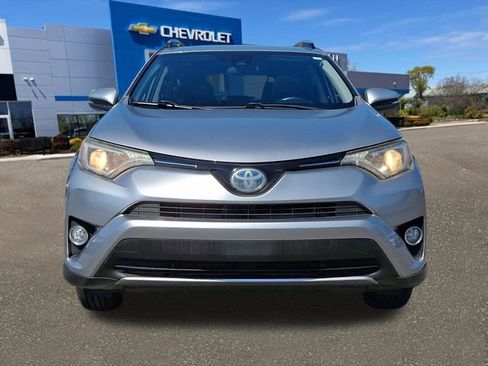 Used 2017 Toyota RAV4 XLE AWD/4WD image 22