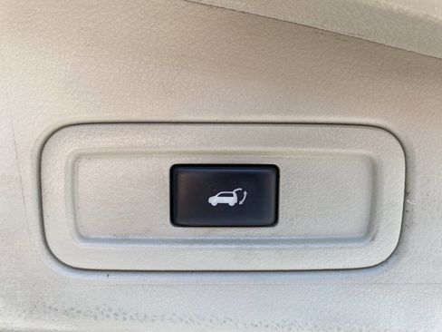 Used 2014 Nissan Murano SL w/ Navigation Package AWD/4WD image 25