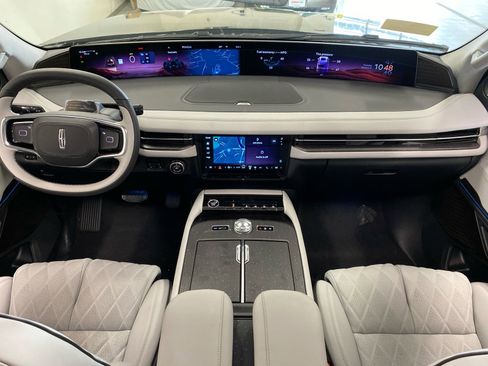 New 2026 Lincoln Navigator L Black Label image 16