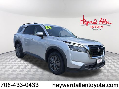Used 2024 Nissan Pathfinder SV AWD/4WD image 1