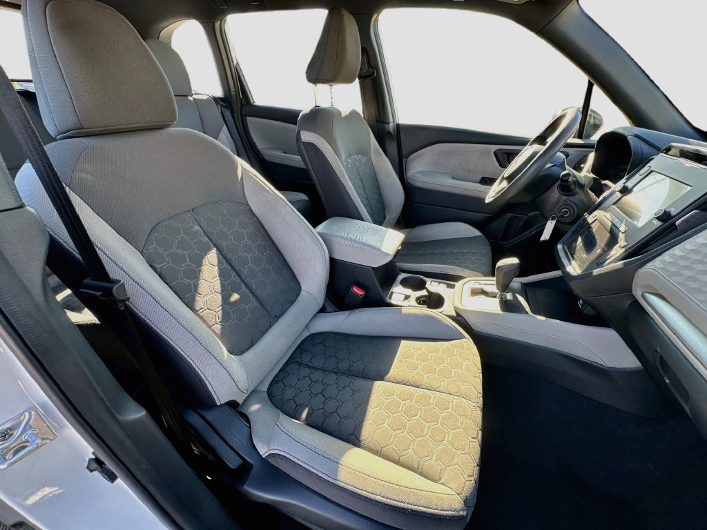 Used 2025 Subaru Forester AWD/4WD image 32