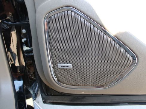 Used 2015 GMC Yukon SLT image 17