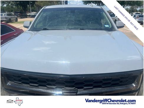 Used 2018 Chevrolet Tahoe 2WD w/ Remote Keyless Entry Package image 4
