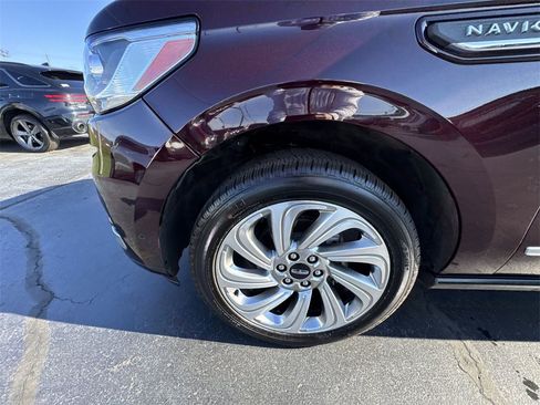 Used 2024 Lincoln Navigator Reserve w/ Equipment Group 201A image 10